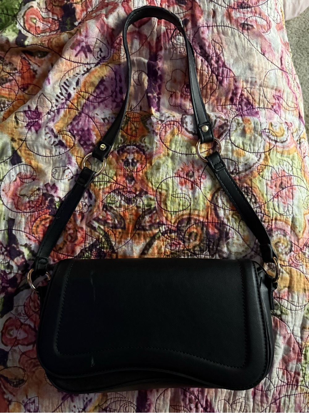 Classic Black Shoulder Bag with Adjustable Strap